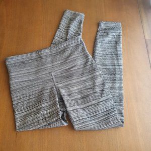 Athleta  Chaturanga black and white Jacquard Leggings womens size xs